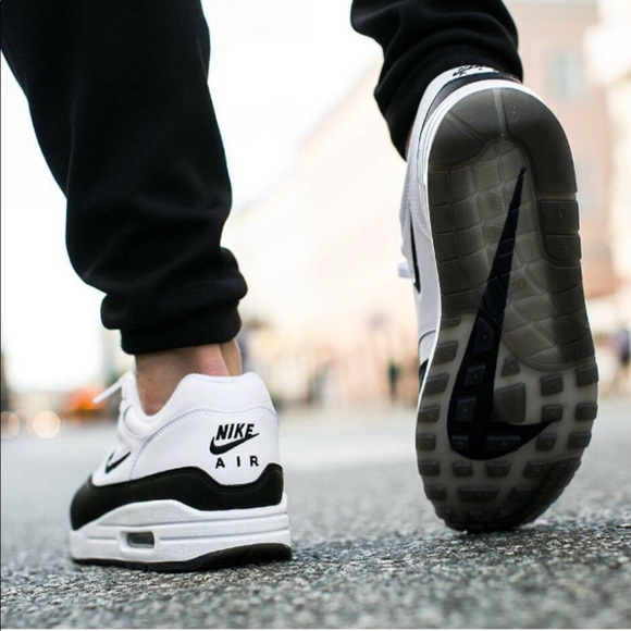 NIKE AIR MAX 1 JEWEL PREMIUM - Picture 5 of 8